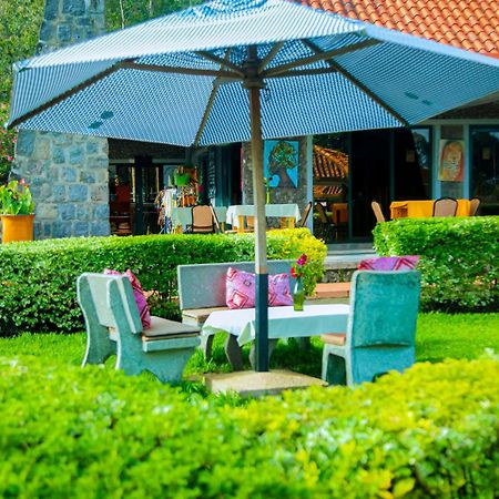 Karisimbi Cave Resort Ruhengeri Eksteriør billede