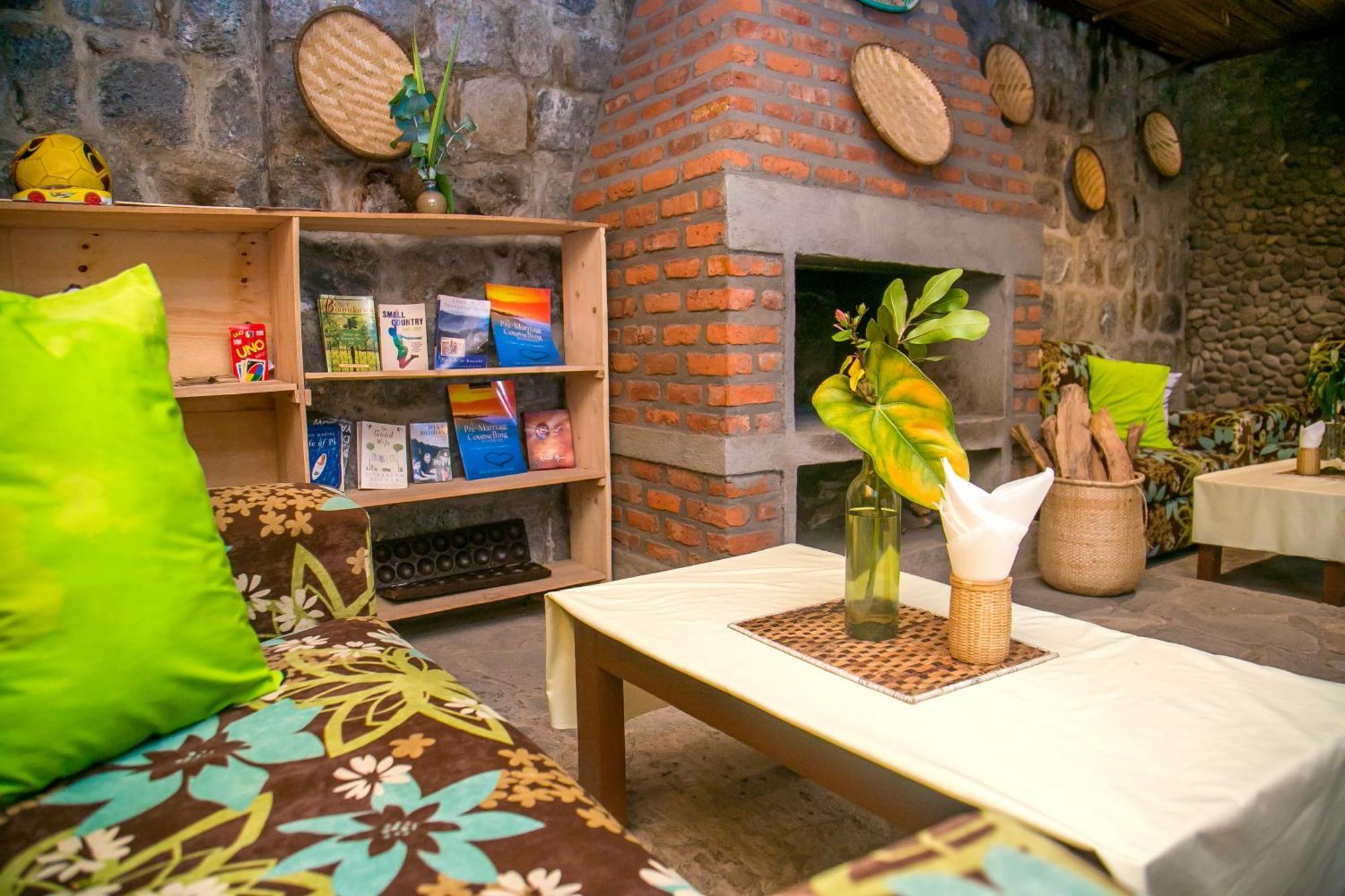 Karisimbi Cave Resort Ruhengeri Eksteriør billede