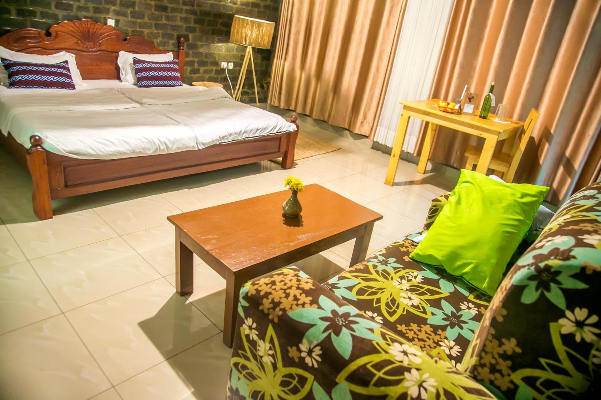Karisimbi Cave Resort Ruhengeri Eksteriør billede