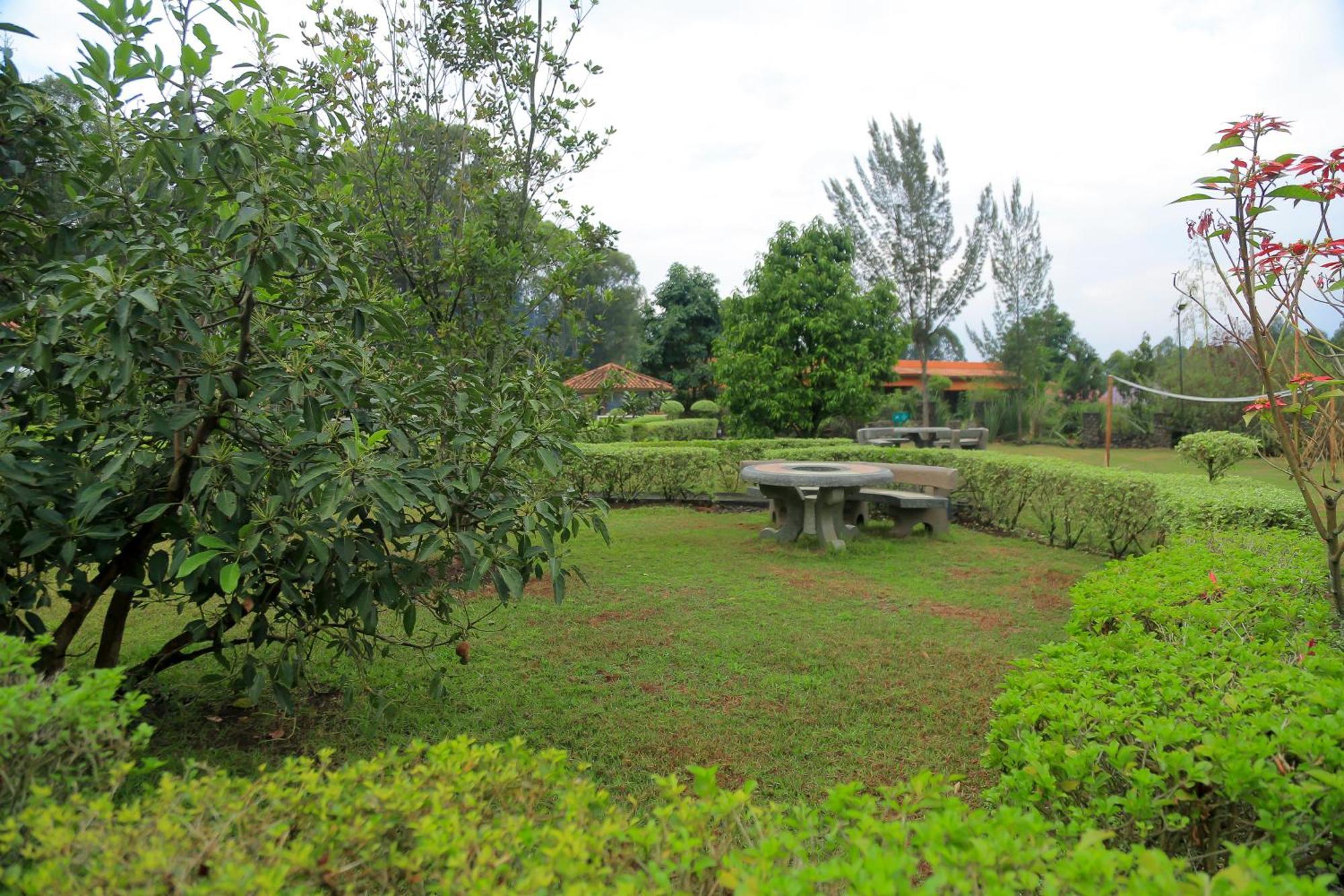 Karisimbi Cave Resort Ruhengeri Eksteriør billede